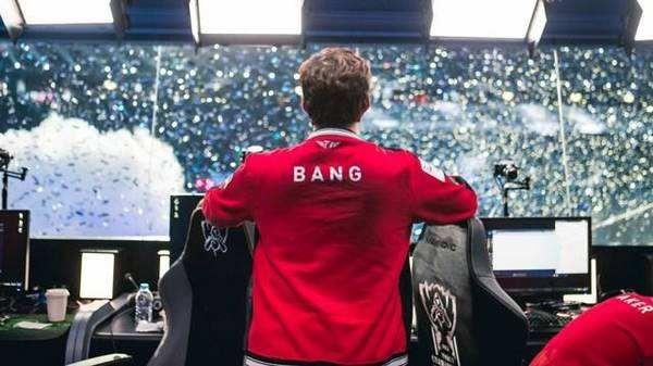 Xiaohu：我跟Weiwei正式训练才三天 没想到他今天打这么好