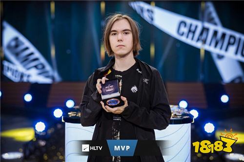 TES 新年夜照片：2024 是昨天，25 Tao 的故事也将庄重地书写新篇章